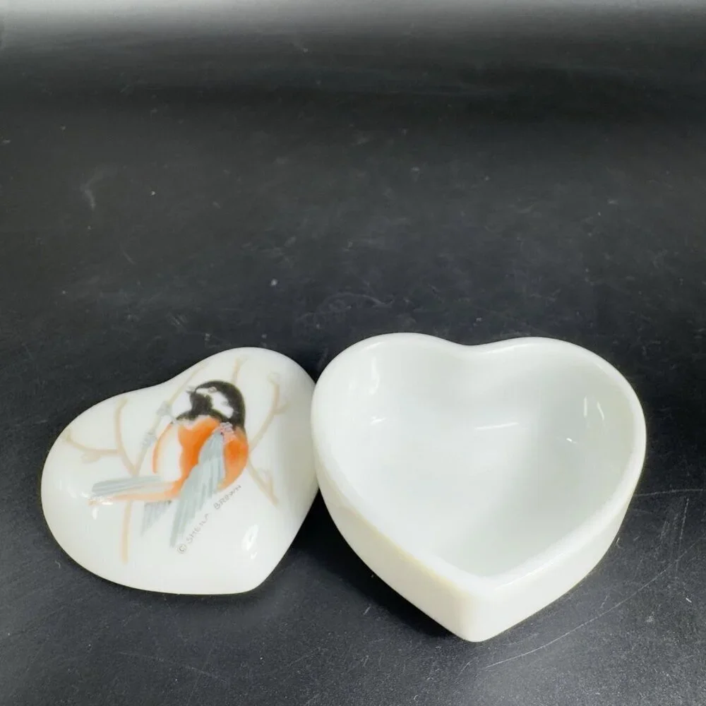 Vintage Otagiri Chickadee Heart Shaped Bird‎ Trinket Box Sheila Brown Container